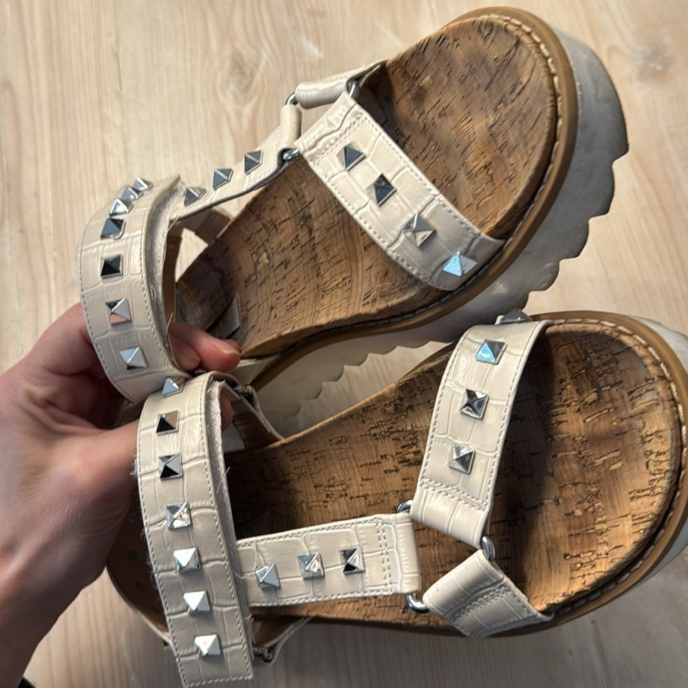 Steve Madden corn sandals - Picture 9 of 9